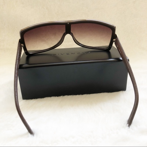 ♦️FINAL SALE♦️ GIVENCHY SUNGLASSES 💯AUTHENTIC - Picture 5 of 8